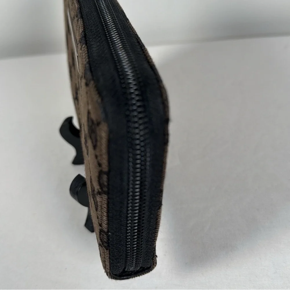 Gucci gg canvas